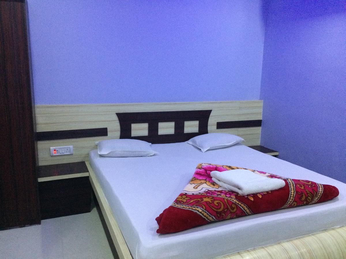 Hotel Sharda Inn 德奥加尔 外观 照片